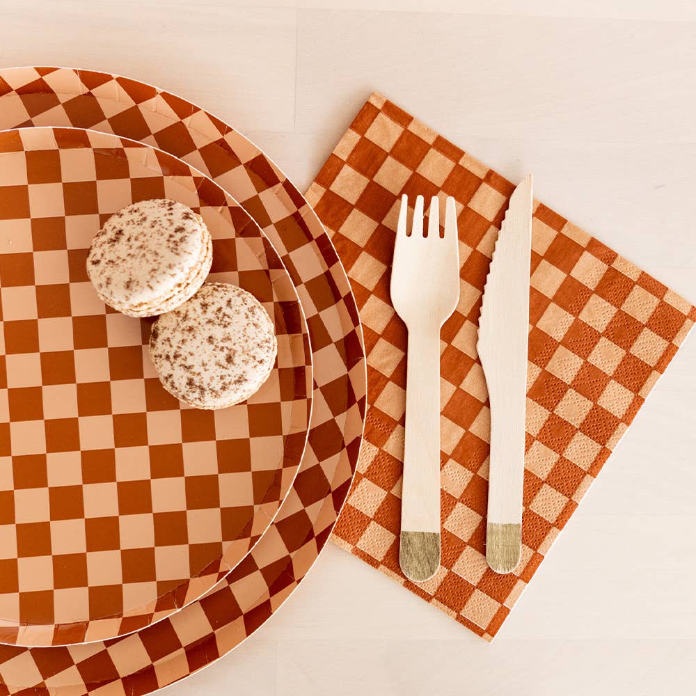 Cafe Con Leche Checker Dinner Plates