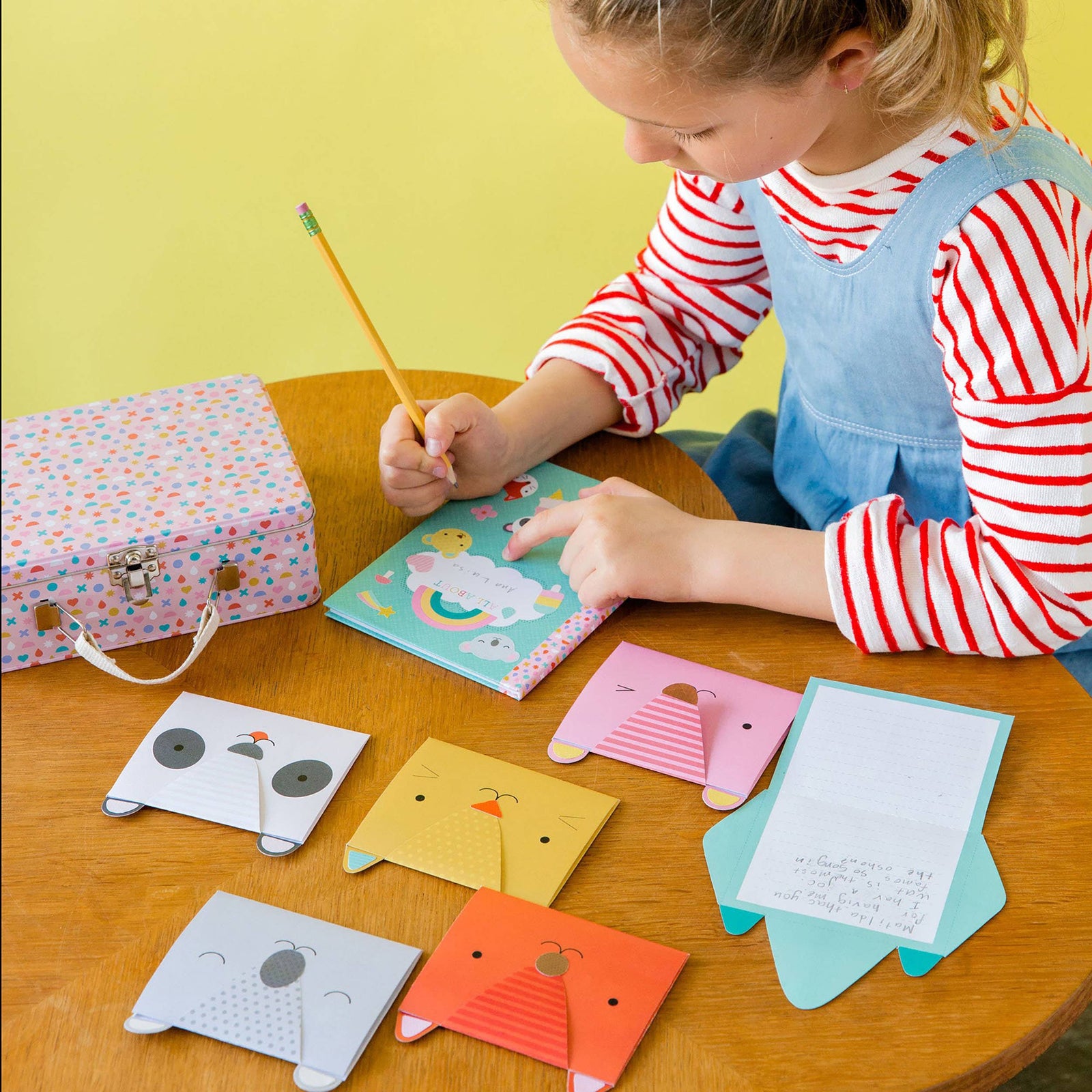 Animal Pals Kids Stationery Set