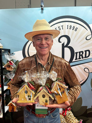 Holiday Birdie Cottage Treat