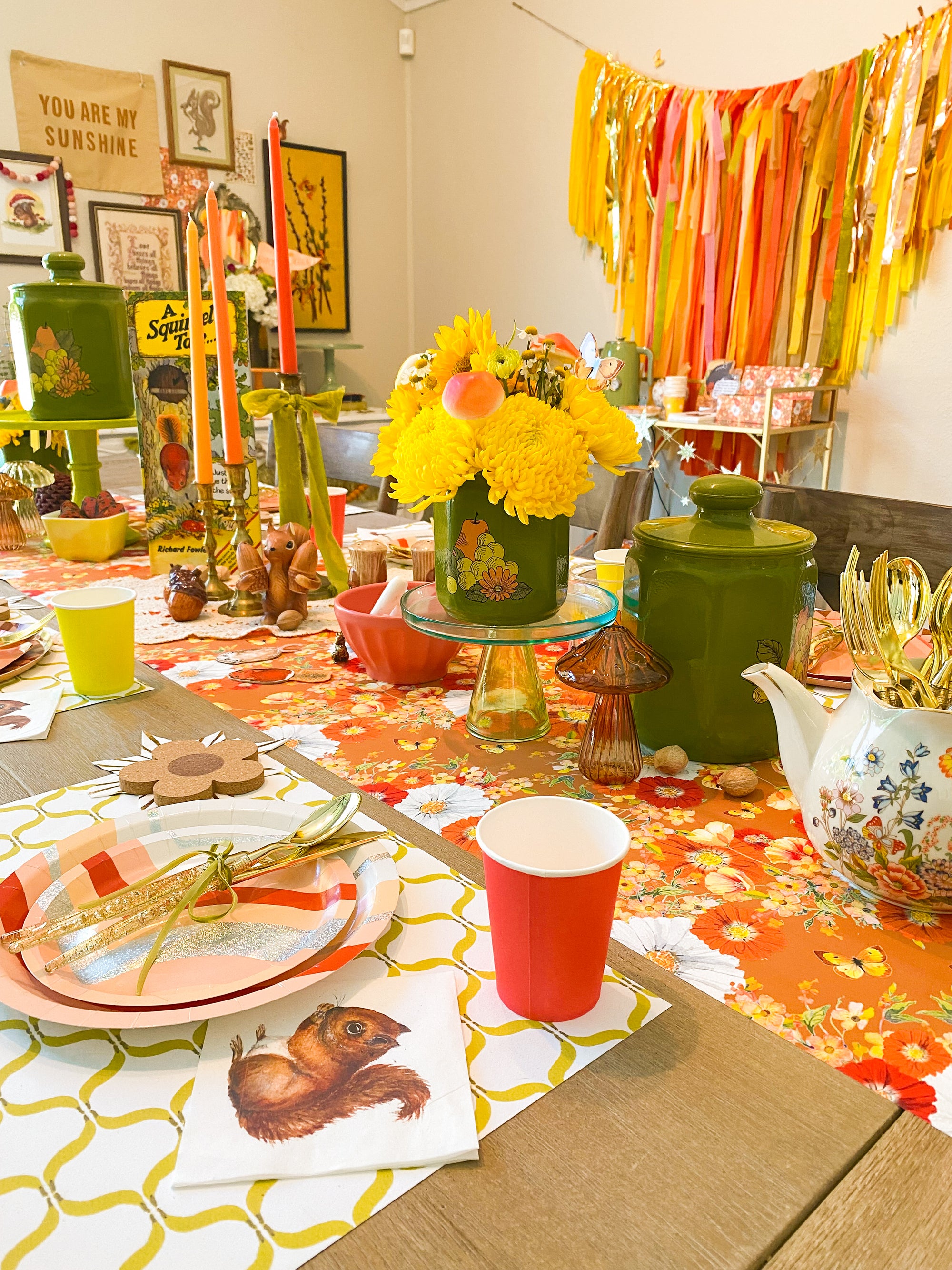 Retro Fall Floral Table Runner