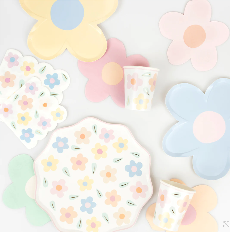Happy Flowers Dinner Plates