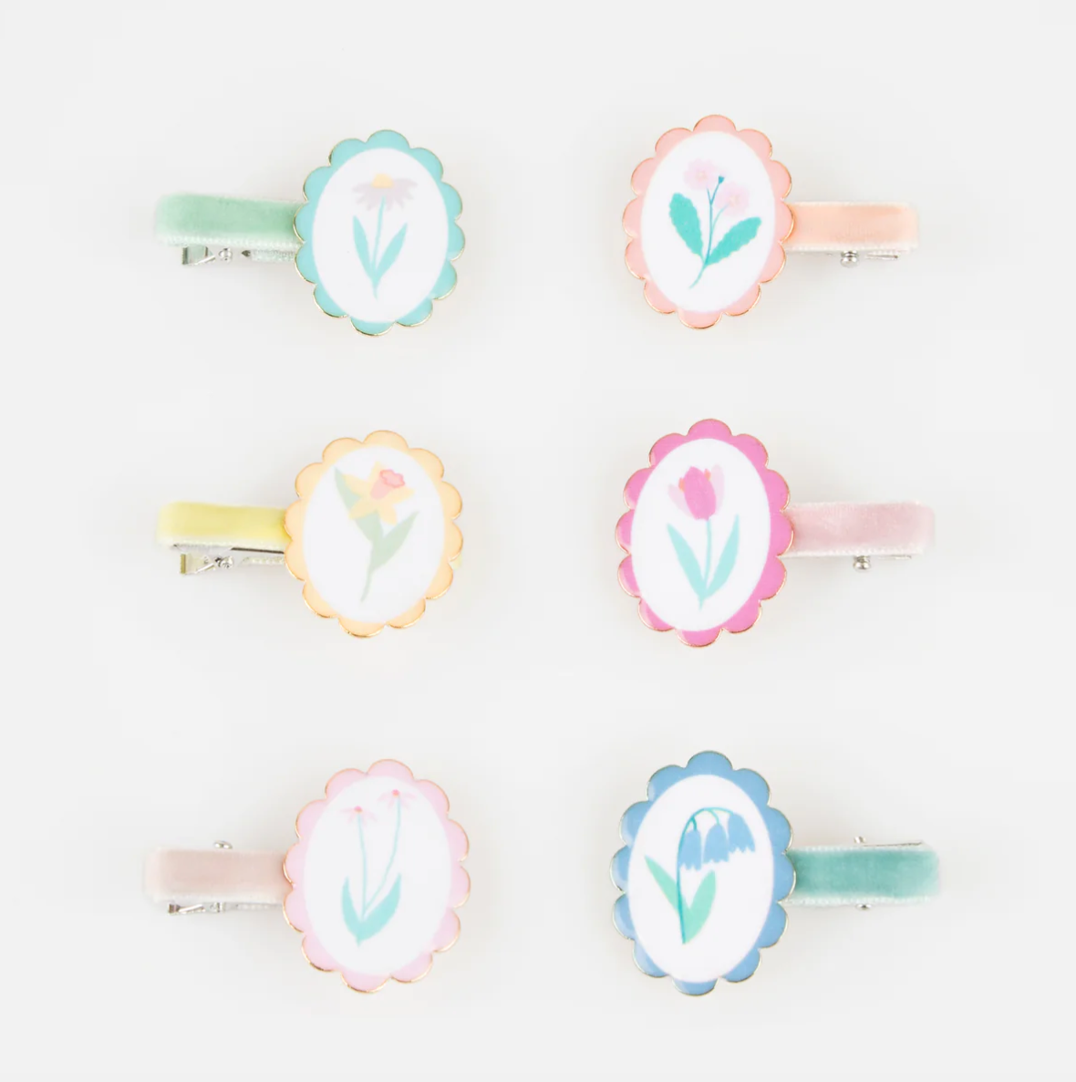 Flower Cameo Hair Clips (x 8)