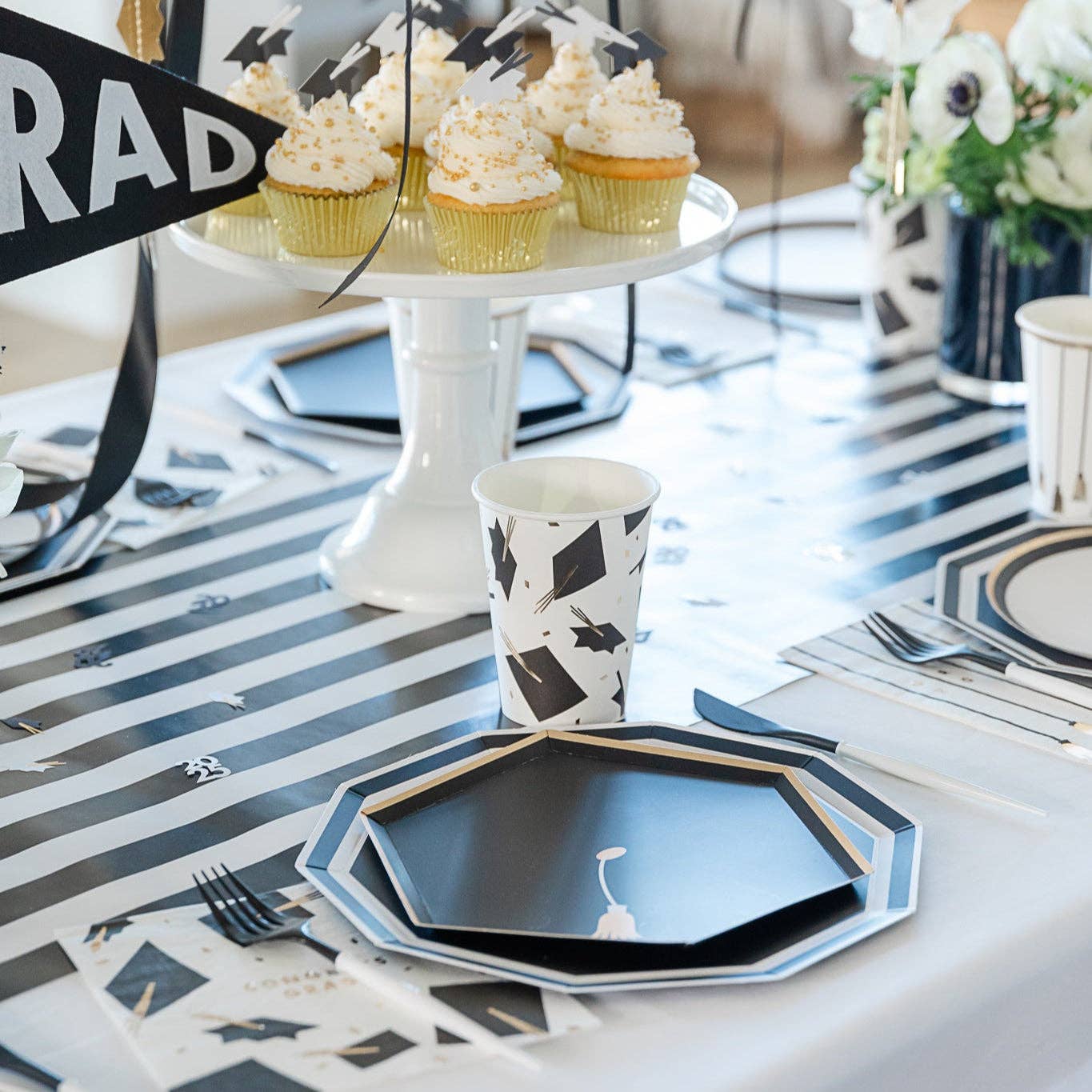 Graduation Cap Snack Plates – Cami Monet
