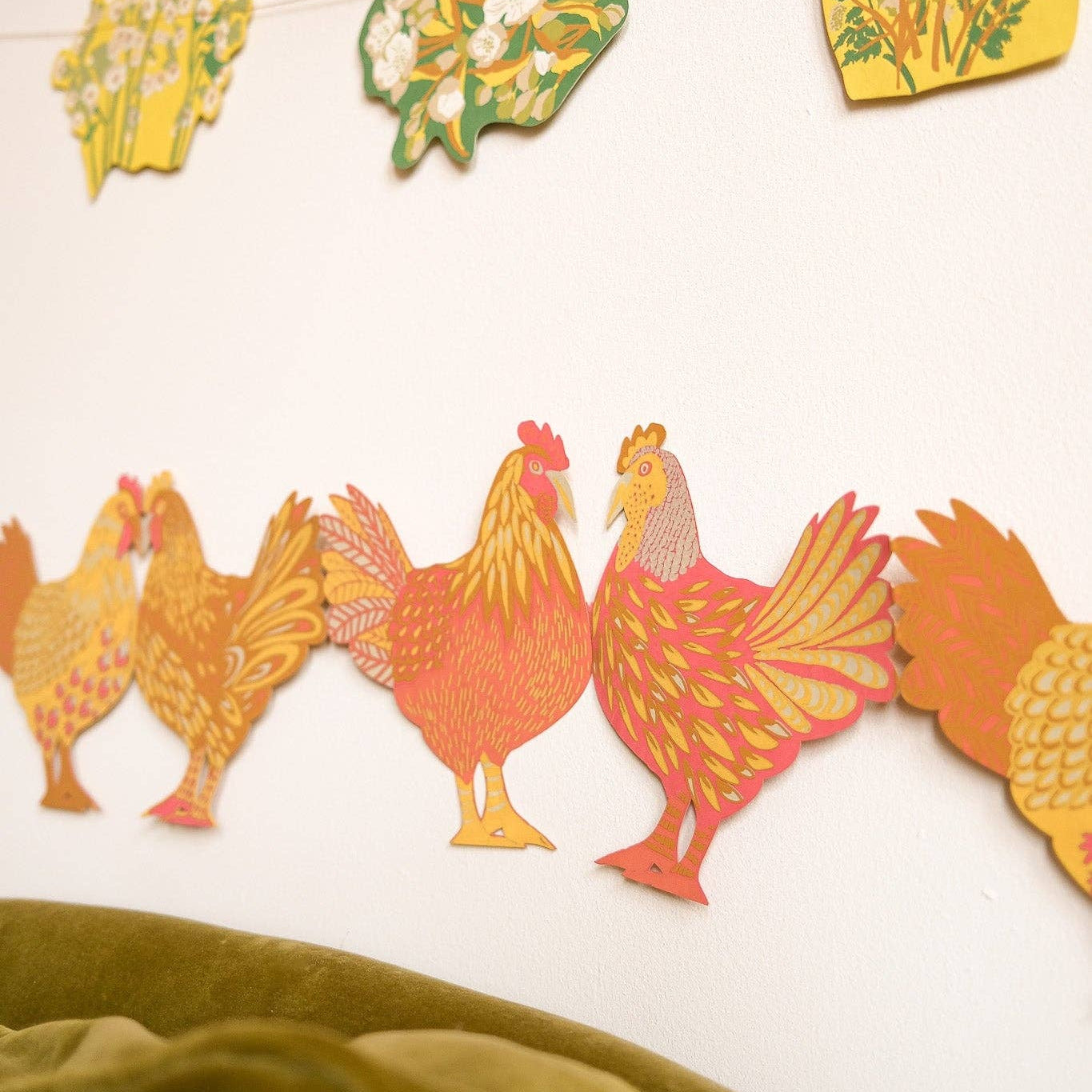 Chickens Concertina Garland
