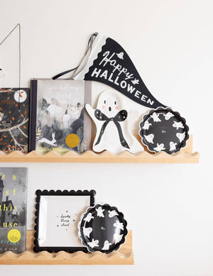 Booquette Ghosts Scallop Plates