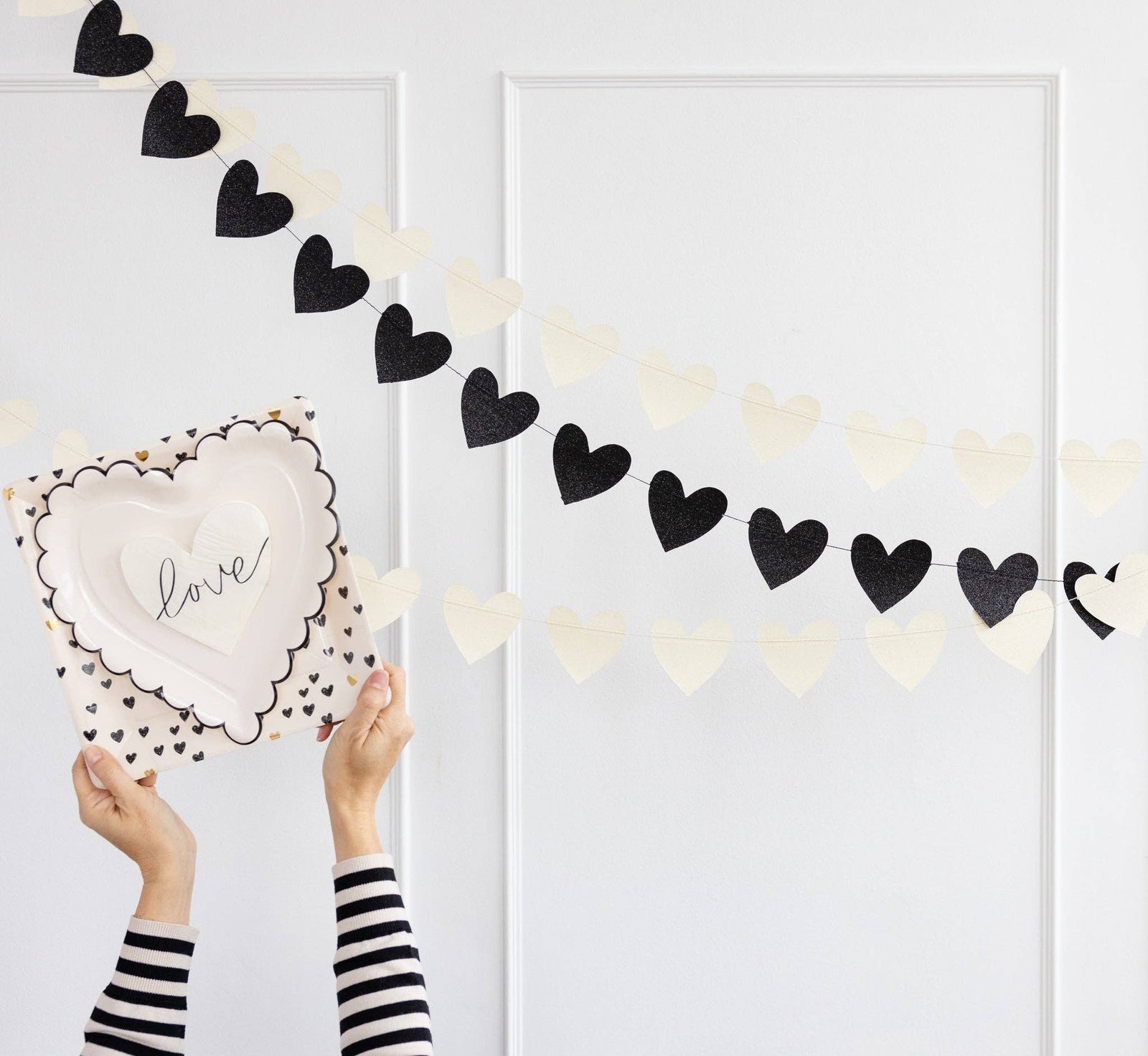 Black and White Glitter Heart Banner Set